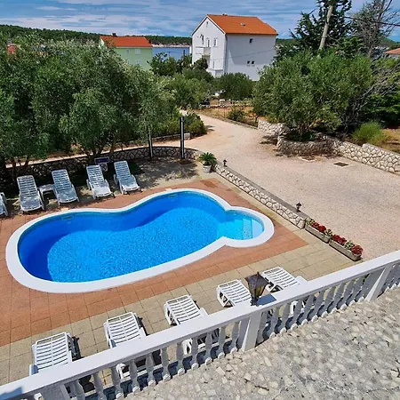 Διαμέρισμα Awesome In Rab With Wifi *