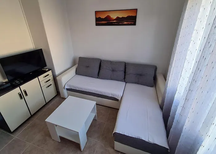 Lovely In Rab With Wifi Lägenhet