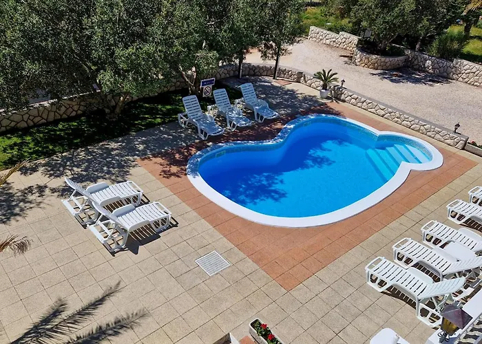 Lägenhet Lovely In Rab With Wifi